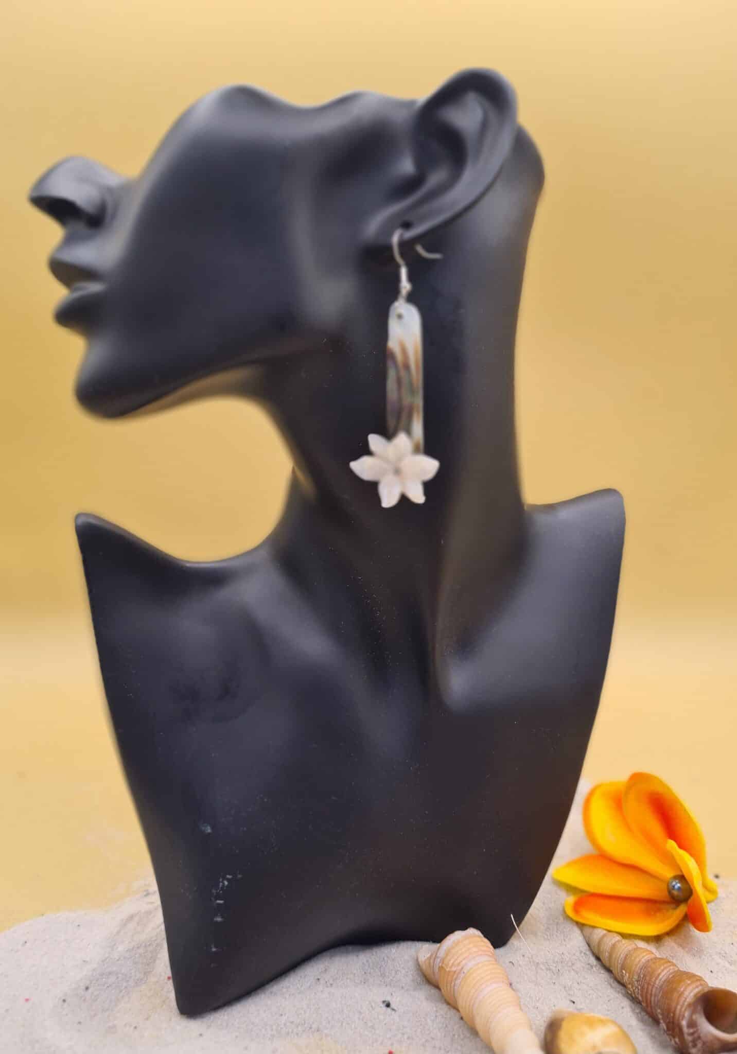 Parure collier et boucles d'oreilles en nacre – Image 7